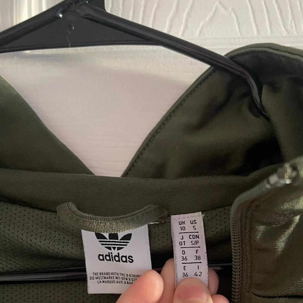 Adidas jacket ❤️ - Picture 2 of 2